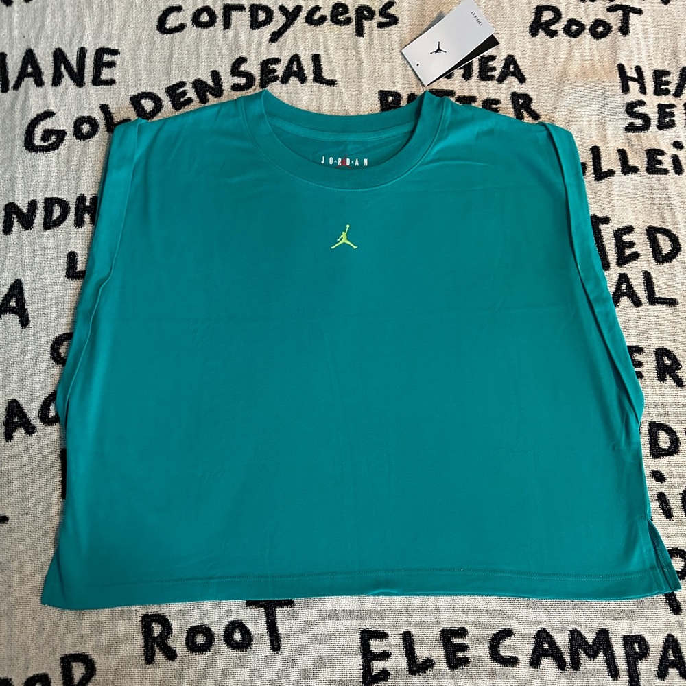 Women’s Jordan Tee W/ Cuffed Sleeves